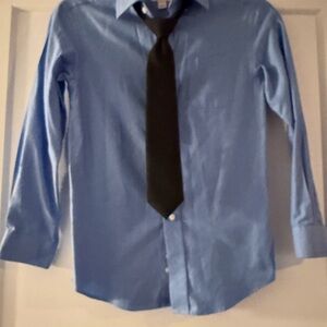 Cat & Jack Light Blue Button Down Shirt with Black Tie Size Medium